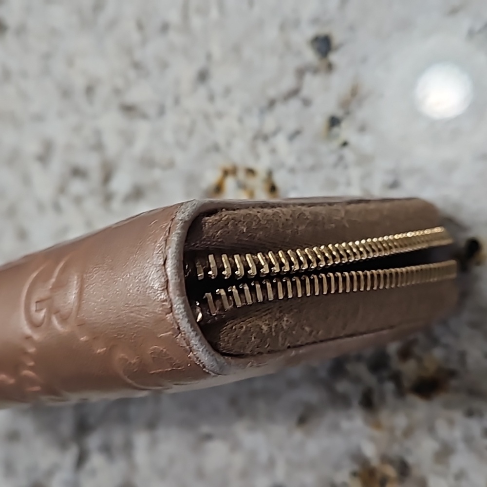 Authentic Gucci wallet - Picture 13 of 16